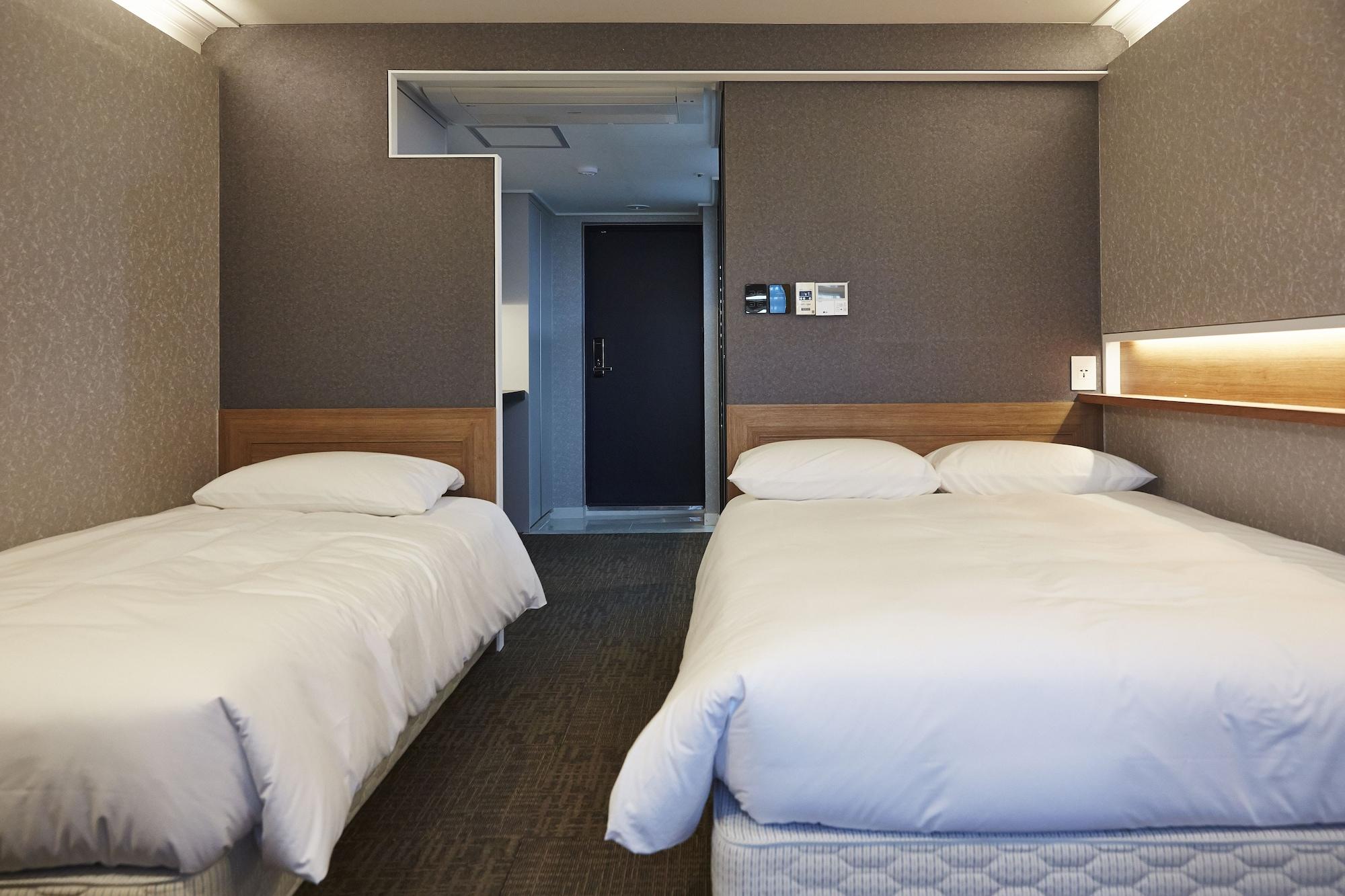 Hotel Royal Square 3*